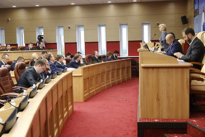 При корректировке бюджета муниципальным образованиям была выделена дополнительная помощь 